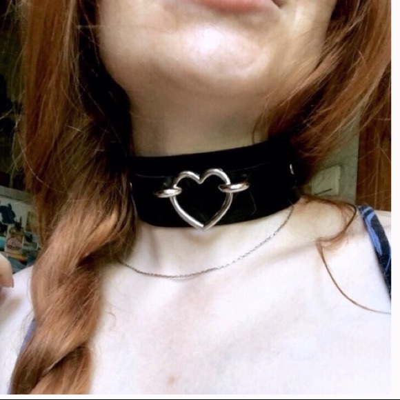 Accessories - Sexy Harajuki  Handmade Punk Leather Heart Choker